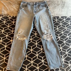 American Eagle Stretch Mom Jeans